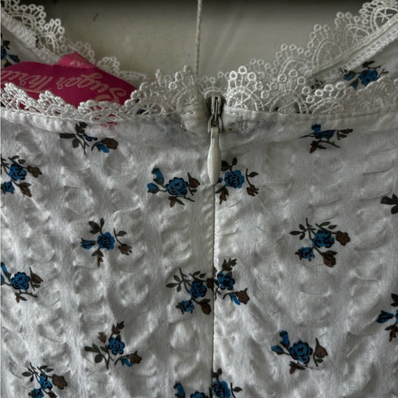 White floral dolls kill maxi dress - Picture 6 of 7